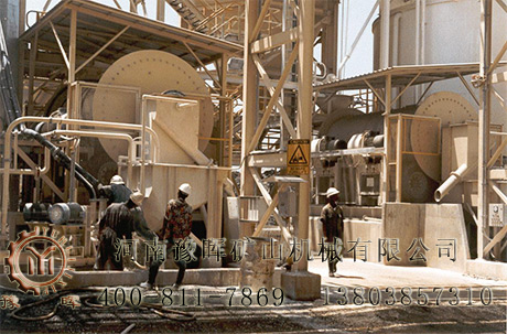 風(fēng)掃煤磨機(jī)現(xiàn)場(chǎng)圖